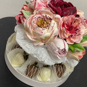 Sweet Dreams Zephyr & Strawberry Set with delivery Novosibirsk