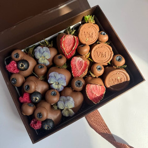 Blueberry Book Chocolate Strawberries with delivery Novosibirsk