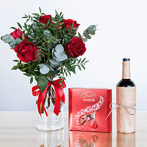 Gift set "Roses, sweets and non-alcoholic wine" with delivery Novosibirsk