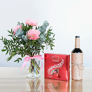Gift set "Gerberas, sweets and non-alcoholic wine" with delivery Novosibirsk