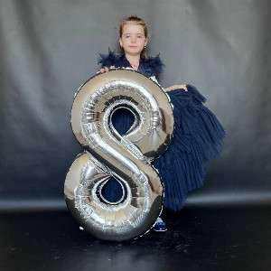 Шар-цифра "Серебряная 8"