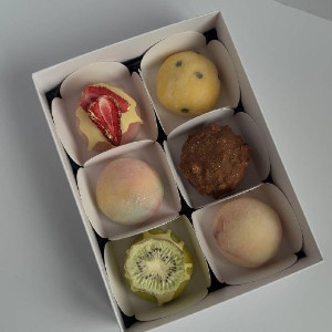 Six Shades of Flavor Mochi Set with delivery Novosibirsk