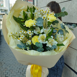 Букет "Полный расцвет" с гвоздиками и альстромериями