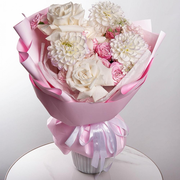 White rose 50 cm Ecuador - 7, White Dahlia - 3, Peony sprayrose - 1, Pink Lisianthus (Eustoma) - 2, Pink spray carnation - 8, Baltica White Spray Chrysanthemum - 1, Wrapping Paper