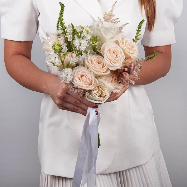White rose 50 cm Ecuador - 3, Peony sprayrose - 2, White Matthiola - 3, Carnation white, cream - 11, Veronica spray, Astilbe, Ribbon