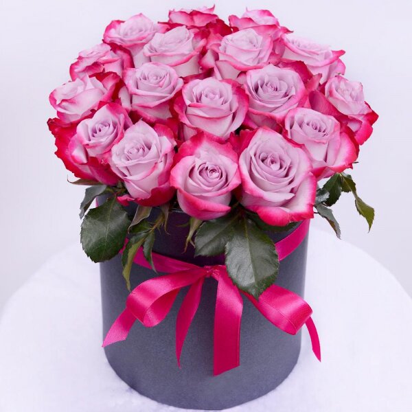 Deep Purple rose - 23, Round flower box small , Oasis, Film, Ribbon