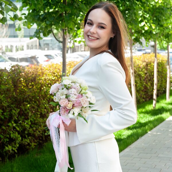 lisianthus - 3, Pink Lisianthus (Eustoma) - 2, Alstromeria white, soft pink - 5, Pink Matthiola - 2, Pink spray carnation - 4, Ribbon