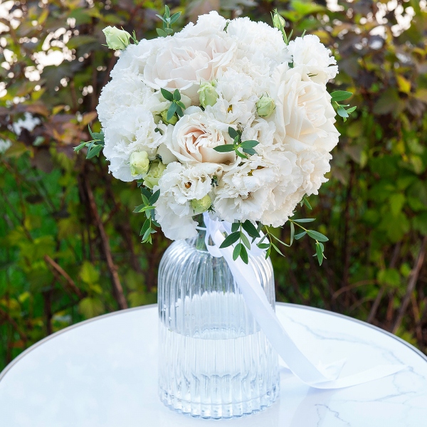White rose 50 cm Ecuador - 5, Carnation white, cream - 5, lisianthus - 4, Eucalyptus parvifolia (1 pc.), Ribbon