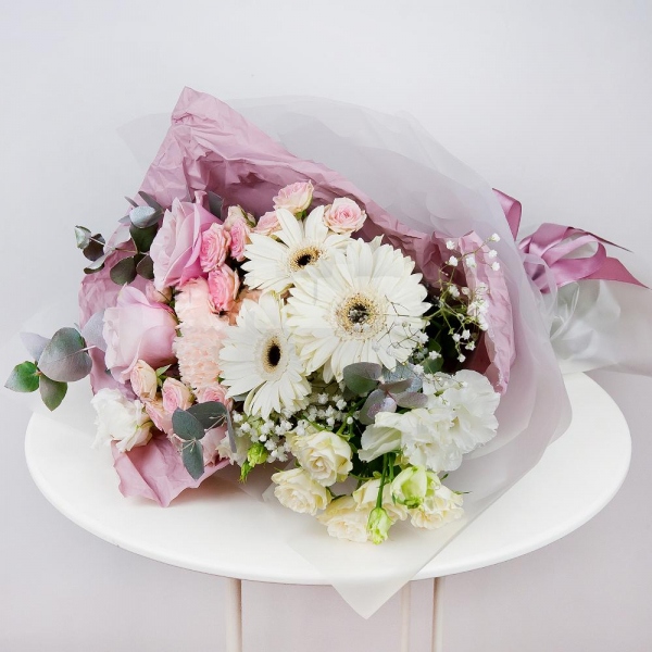 Rose Pink 50 cm Ecuador (Chelo, Hermosa, Novia, Titanik, Engagement, Pink Mondiale) - 5, Spray rose: white, cream, light pink 50 cm - 6, Carnation white, cream - 5, Gerbera white - 5, lisianthus - 4, Gypsophila - 3, Eucalyptus Cinerea, Wrapping Paper