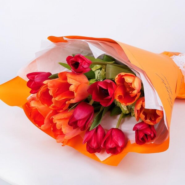 Red tulip - 7, Orange tulip - 8, Wrapping Paper