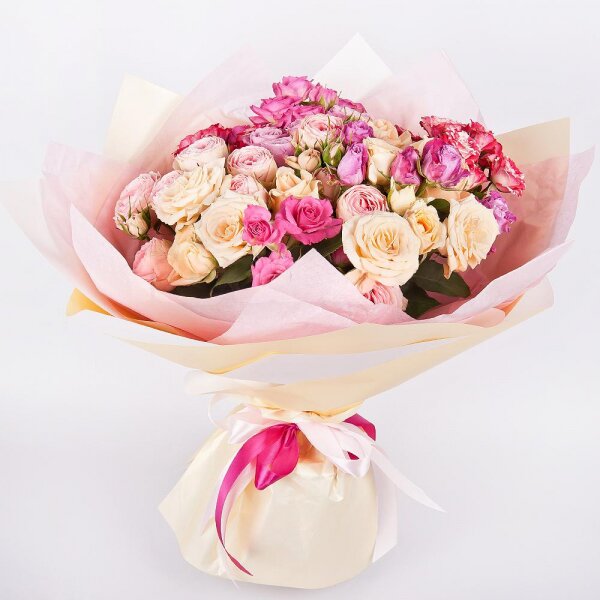 Rose Cream 50 cm - 7, Spray rose: white, cream, light pink 50 cm - 8, Peony sprayrose - 4, Wrapping Paper